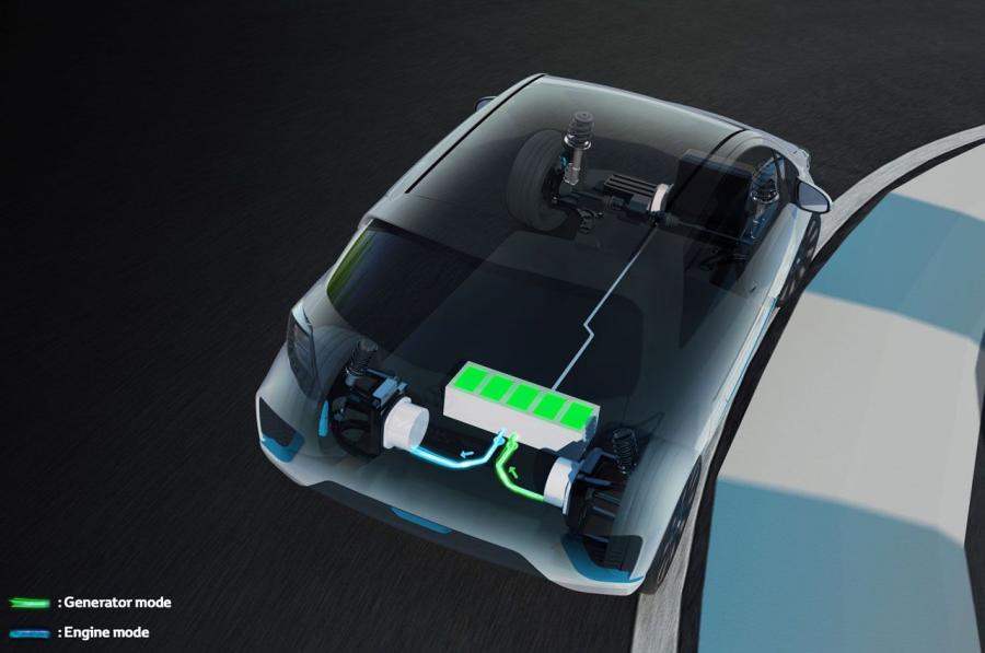  Toyota Yaris Hybrid-R Concept 2013 года  (фото 33 из 42)